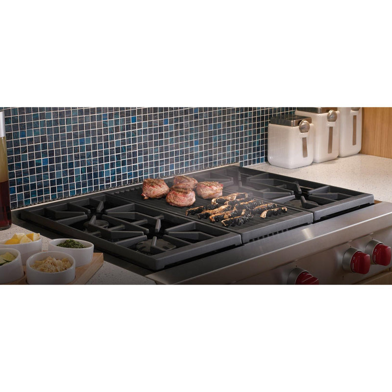 Wolf 36-inch Gas Built-in Rangetop with Infrared Charbroiler SRT364C IMAGE 3